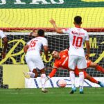 Tricolores pelo mundo: Ex São Paulo pega pênalti na estreia