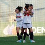 Em confronto direto, São Paulo bate Grêmio no Sul e avança para enfrentar Palmeiras no Brasileirão Feminino