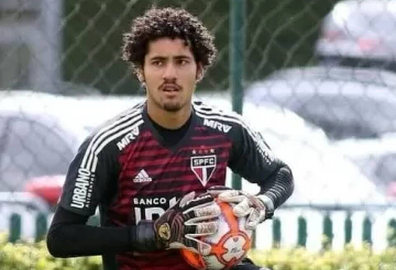 Leia mais sobre o artigo Família de ex-goleiro culpa São Paulo por depressão e morte