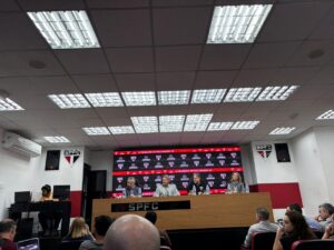 Leia mais sobre o artigo Visando o centenário do clube, São Paulo anuncia renovação de patrocínio até 2030