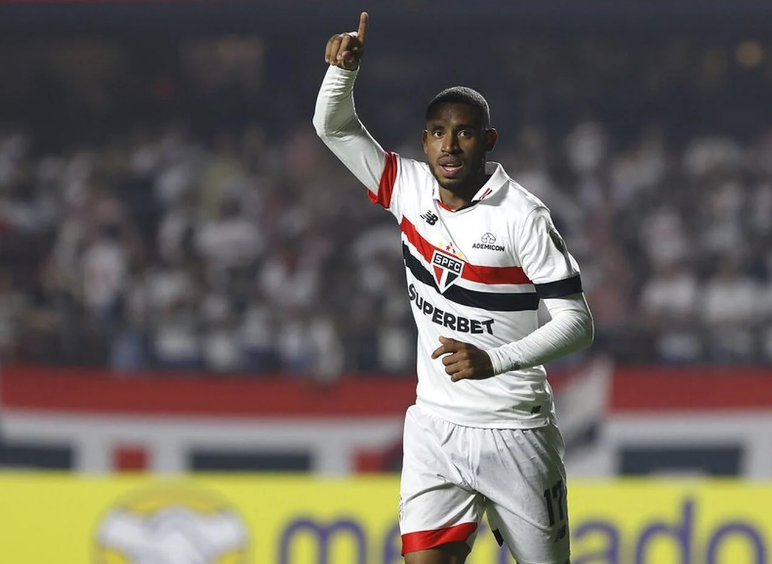 Leia mais sobre o artigo Atacante do São Paulo é confudido com irmão de Diogo Jota e tranca comentários