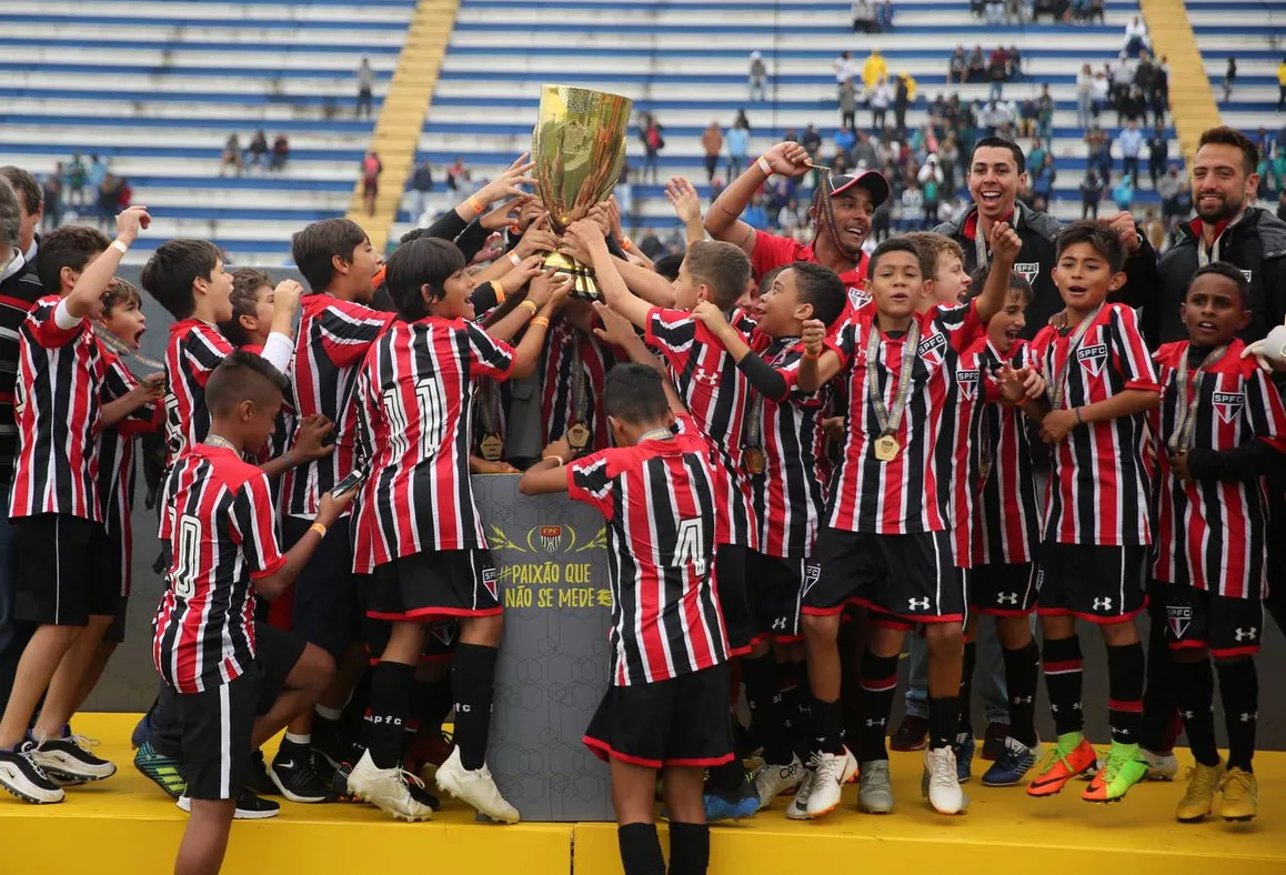Leia mais sobre o artigo Jogador com passagem por Cotia é esperança para o Cruzeiro na final da Copinha contra o São Paulo
