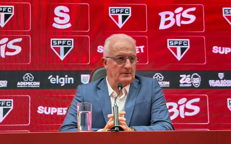 Leia mais sobre o artigo Dorival Júnior é apresentado no CT da Barra Funda, em coletiva com pautas diversas