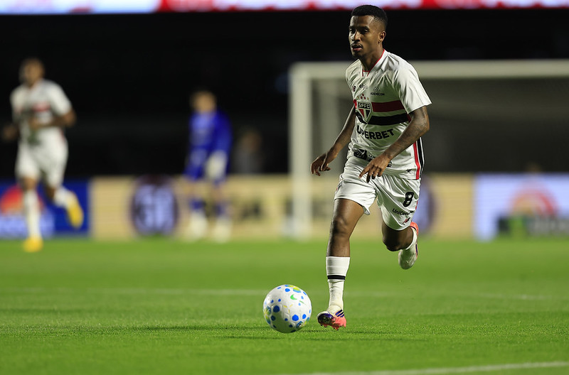 Leia mais sobre o artigo São Paulo recebe Internacional no Morumbis em duelo direto na luta contra o rebaixamento